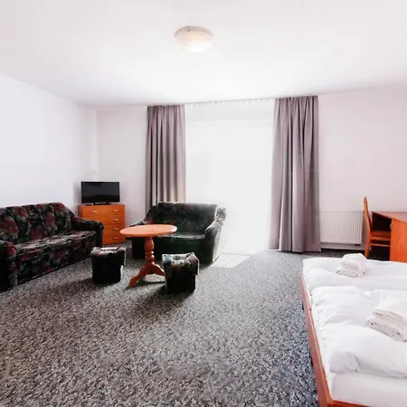 Osrodek Wczasowy Lazur 招待所 辛安诺泽蒂